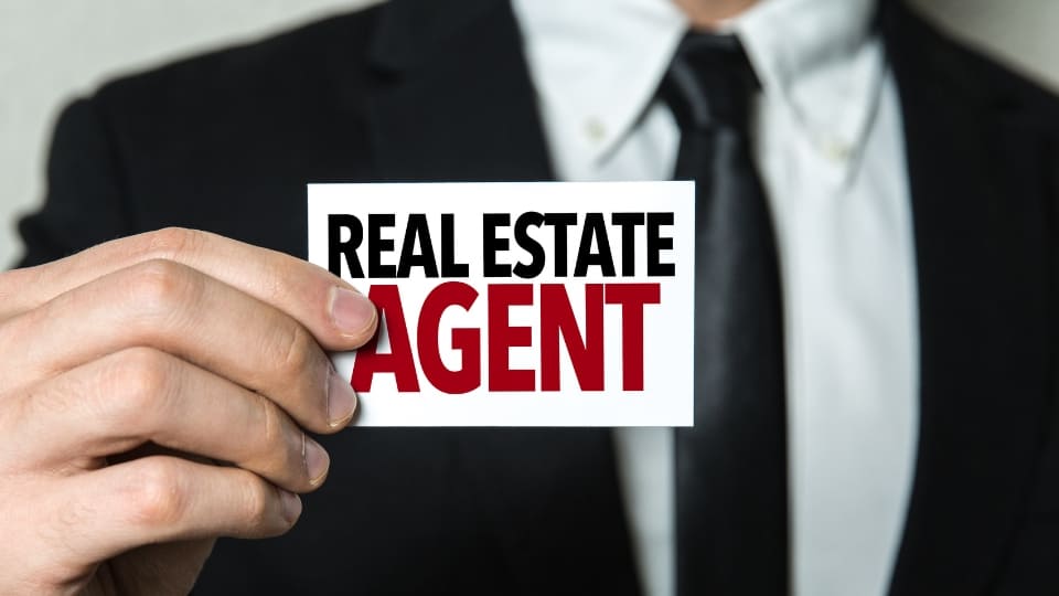 real estate agent with license