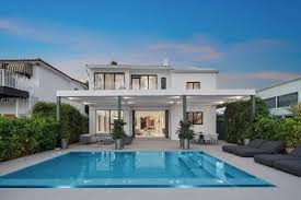 Can a Real Estate Agent be a Property Manager?